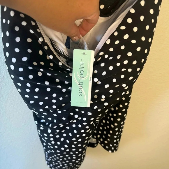 Southpoint Tankini/Shorts Swimsuit Set - Picture 9 of 14